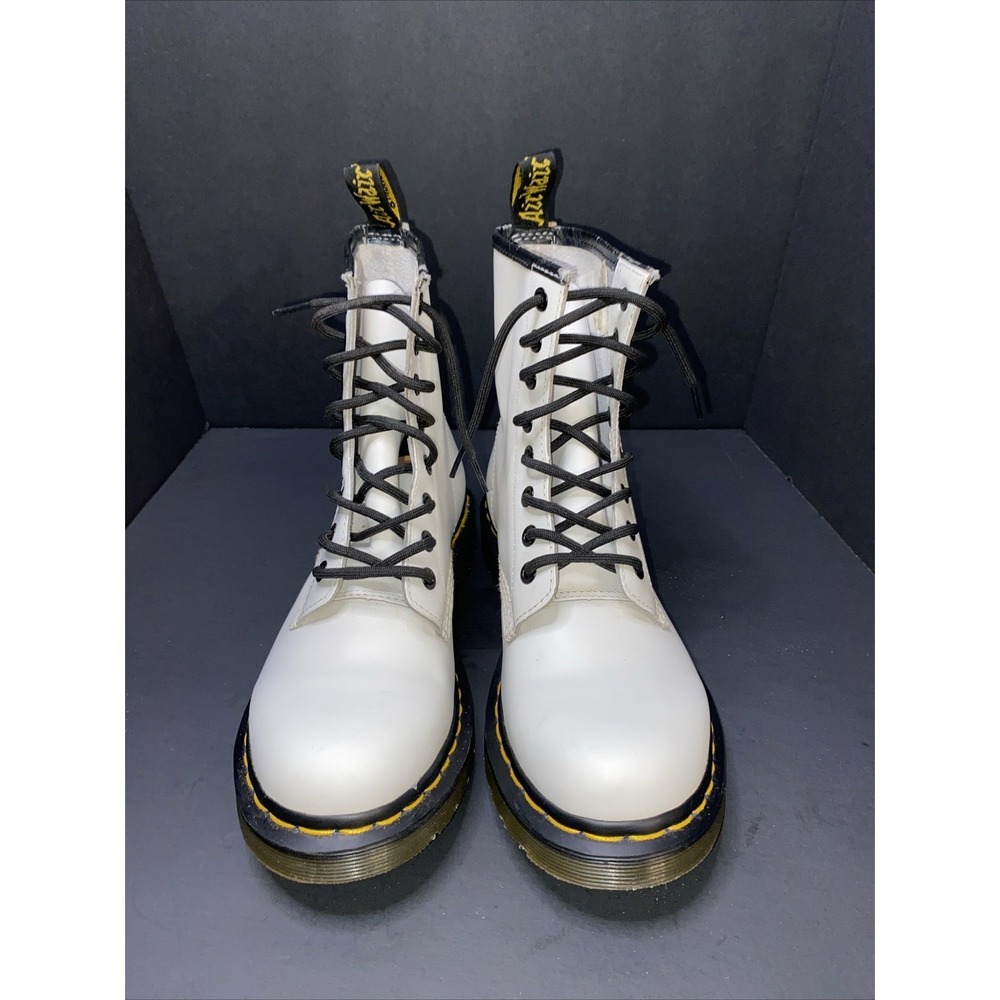 Dr. Martens Doc Air Wair 11821 White Combat Boots Women's Size 7